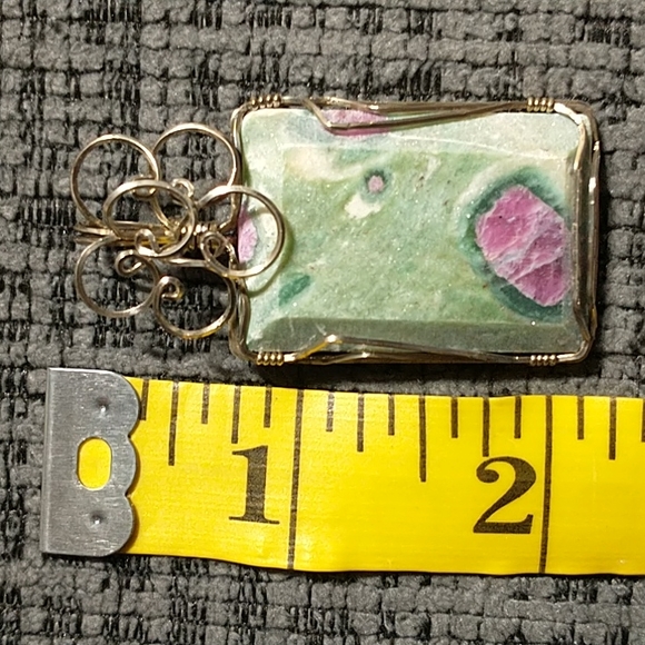 Real, Raw, Uncut RUBY & Fuschite hand made pregnant Wire Wrapped in Silver - Picture 3 of 4